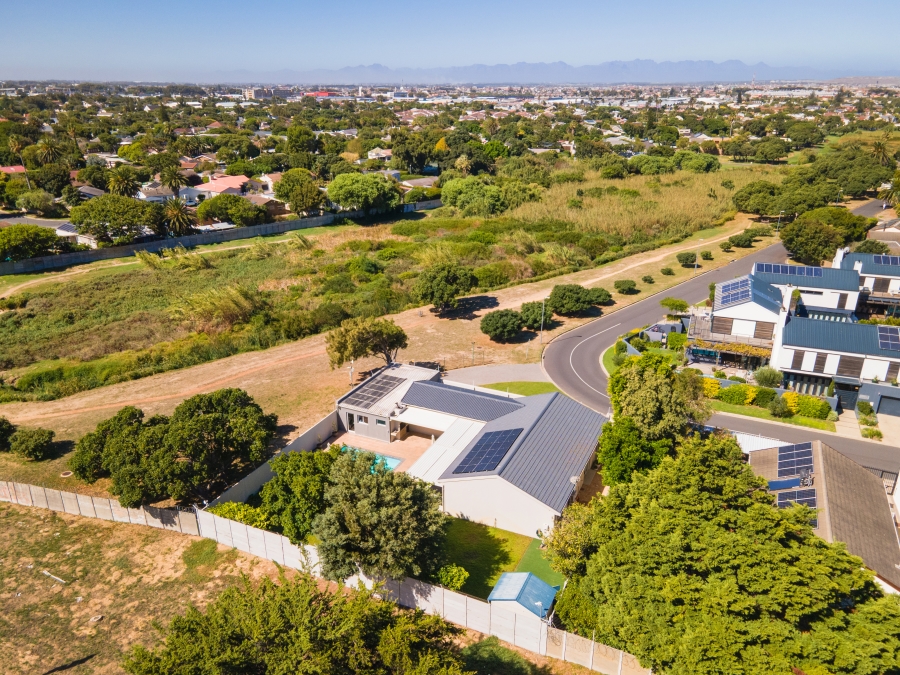 3 Bedroom Property for Sale in Kirstenhof Western Cape